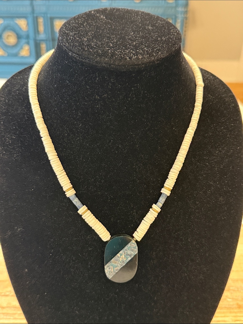 Vintage Native American Style White Blue Black Shell Beaded Pendant Necklace